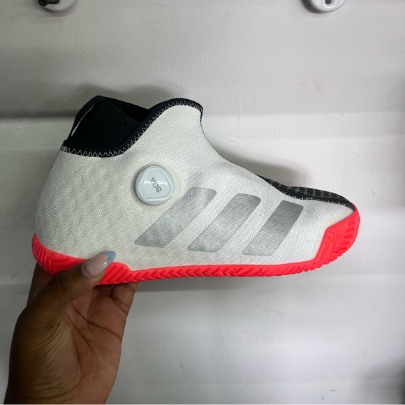 NWT ADIDAS Men's STYCON BOA Color:Cloud White-Silver Metallic-Solar
Red Size 7.5 - Picture 3 of 9